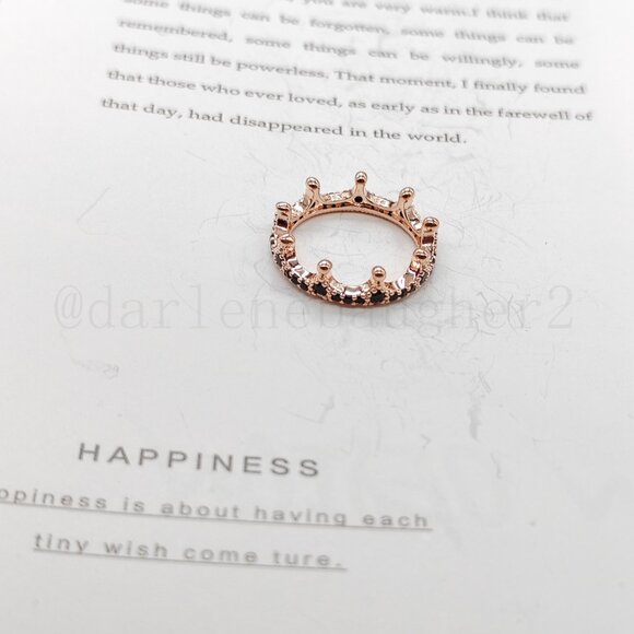 Pandora Black Sparkling Crown Ring - Picture 4 of 7